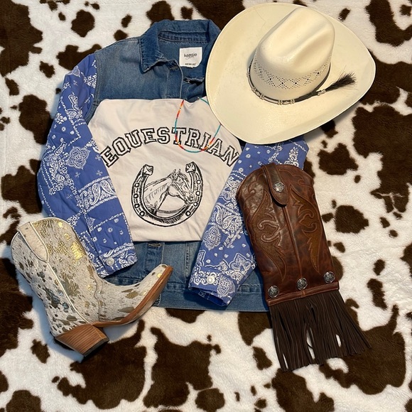 Meet your Posher, Ruby - Picture 2 of 3